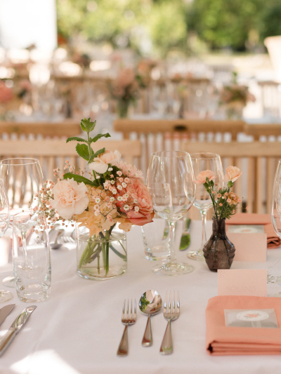 Hochzeitstafel in peach